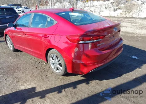 2017 Hyundai Elantra Value Edition z USA, uszkodzony, nr VIN KMHD84LF3HU276562